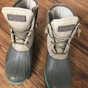 Fleece lined sperry boots